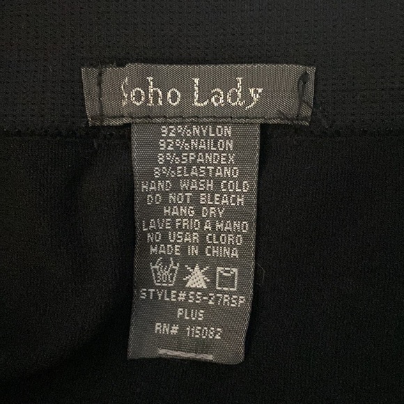 Soho Lady OS Plus Size Cropped Embellished Zipper and Beads Detail Leggings - Picture 4 of 4